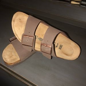 Arizona Birkenstocks (Size 39/Mocha)